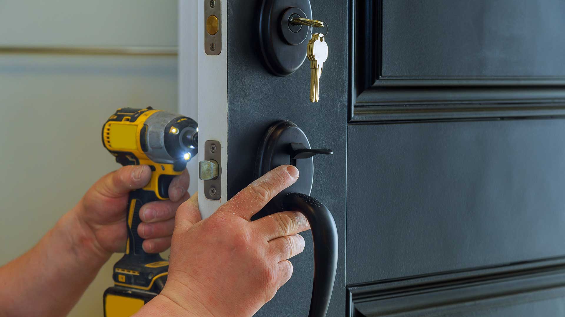 lock change and installation